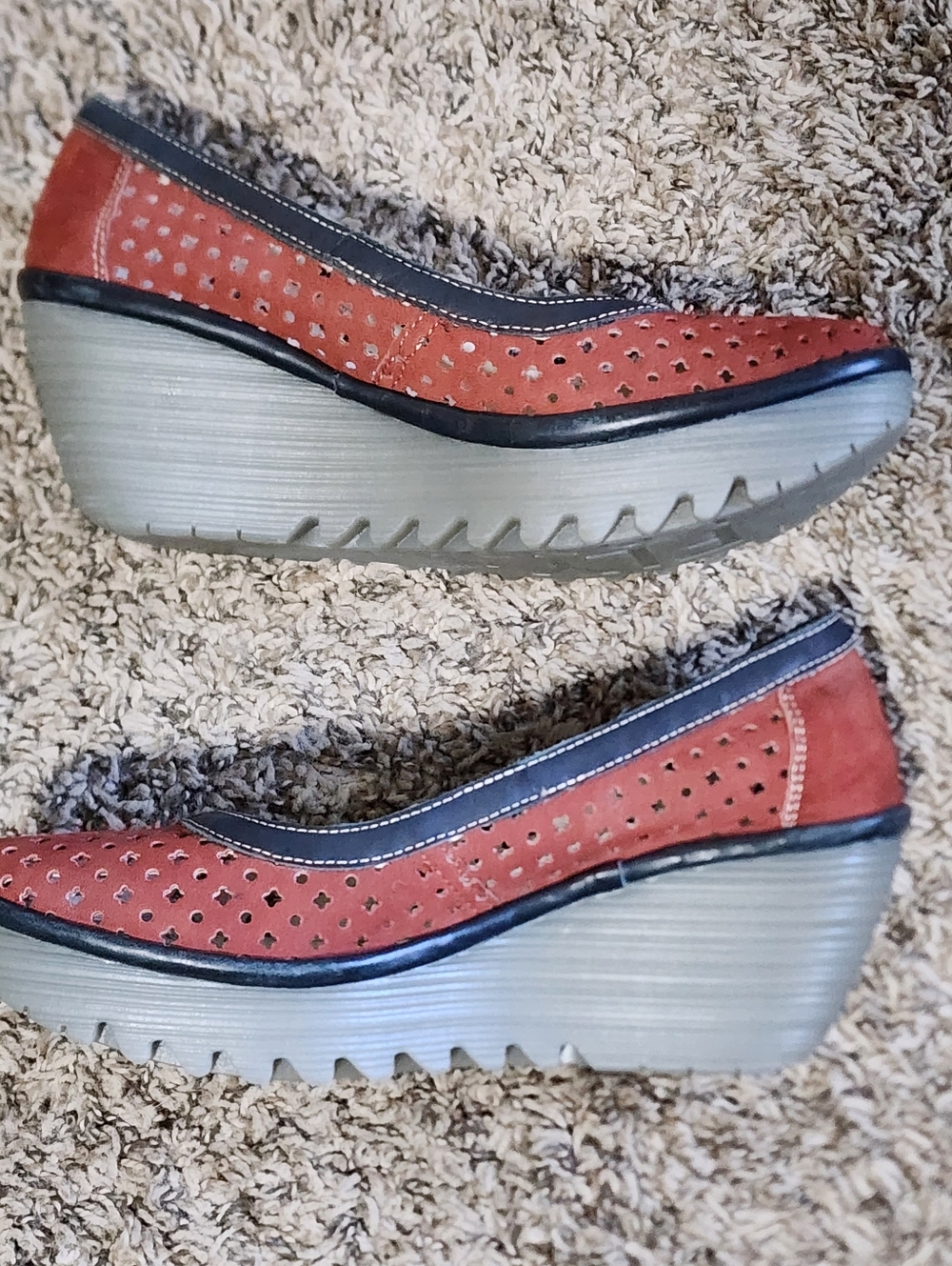 Fly London Yika Perforated Leather Wedge Sandals Women's Size 42 10.5US Red New - Picture 7 of 11